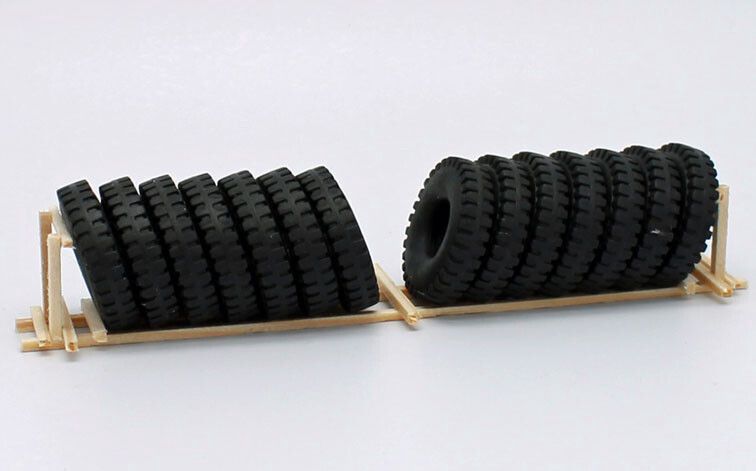 Loewe 2334 - Belading banden / Dumperreifen H0