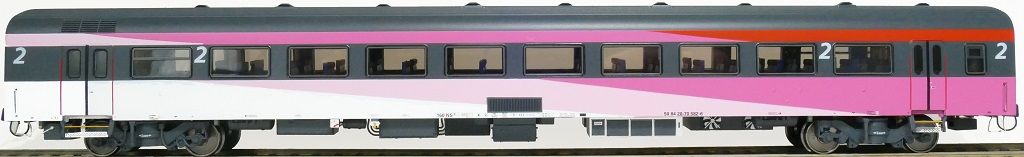 Exact-train 11145 - NS ICRm Fyra 1 (Amsterdam - Brussel) für die Hsl-Strecke eingesetzt Reisezugwagen B(Rot/Rose/Weiss) H0