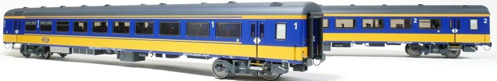Exact-train 11002A+B - 2er-Set NS ICRm Den Haag -Eindhoven für den Inlandseinsatz Reisezugwagen Bpmz10 und Reisezugwagen Apmz10 ( Neue Farbe Gelb / Blau) H0