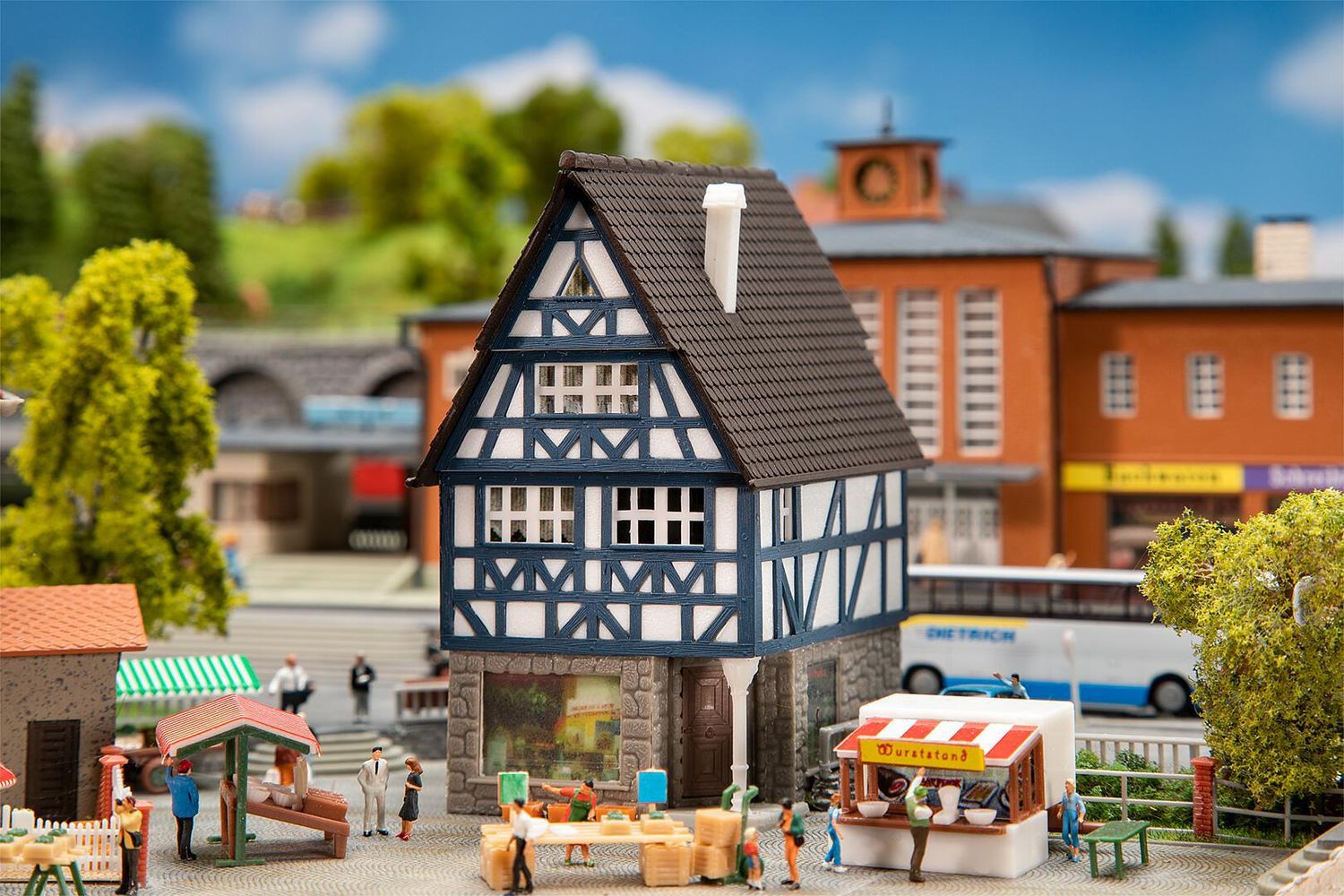 Faller 232157 - Vakwerkhuis met apotheek N