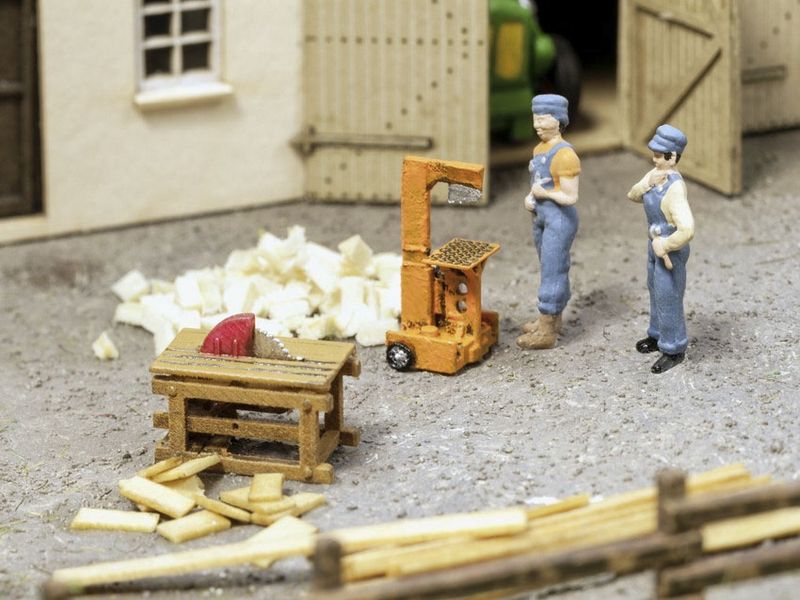 Noch 13726 - Houtklover en cirkelzaag H0