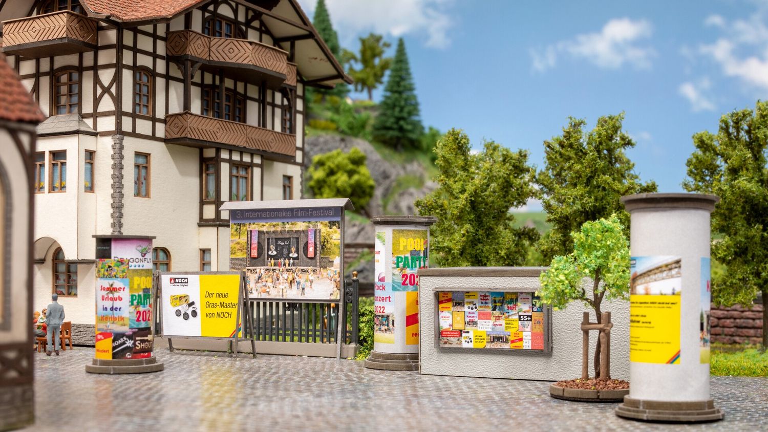 Noch 14217 - Reclamezuilen en reclamewanden H0