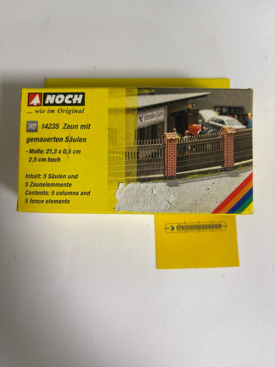 Noch 14235 - Hek met gemetselde zuilen H0