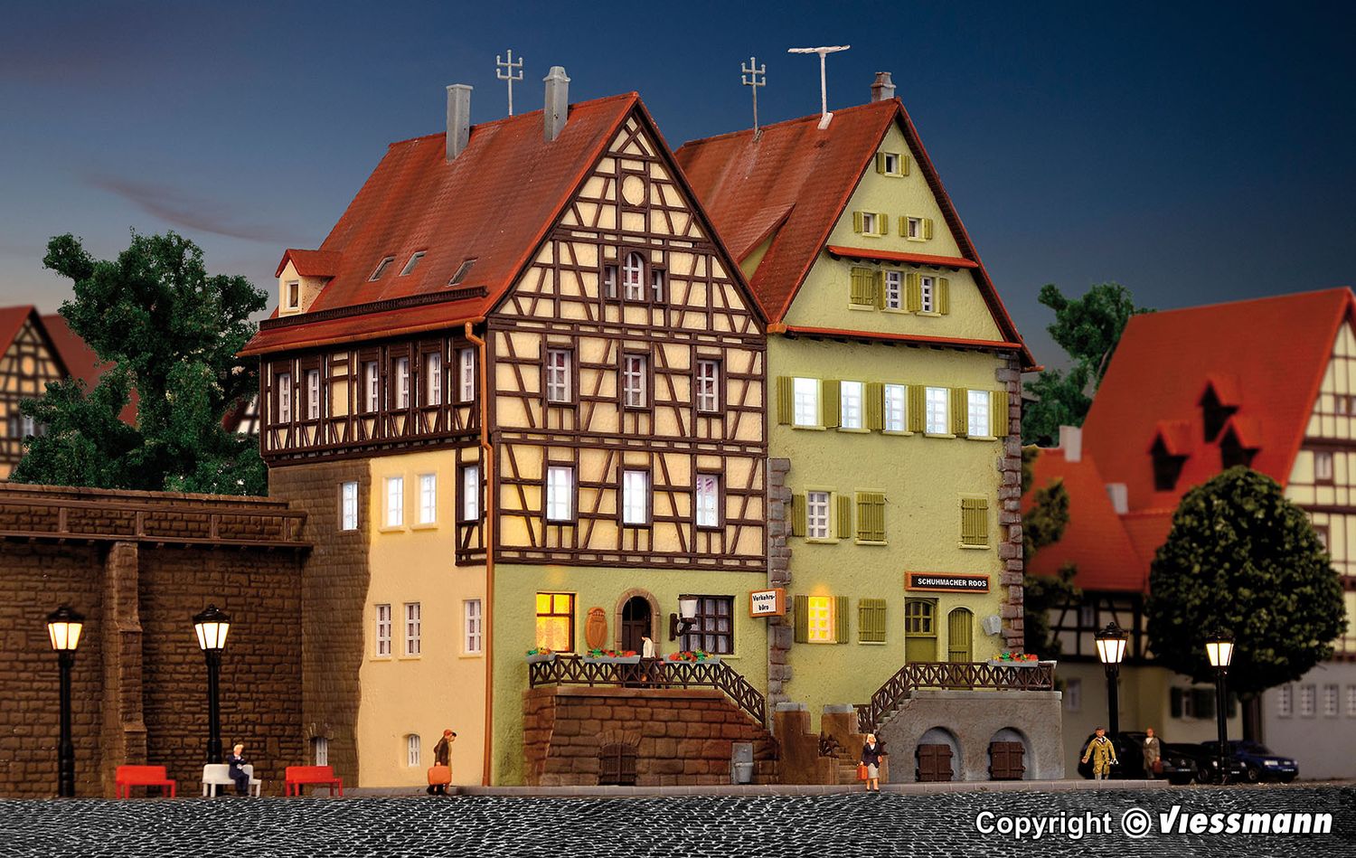 Kibri  37110 - Huis aan de muur, Schwäbisch Hall, twee stuks N