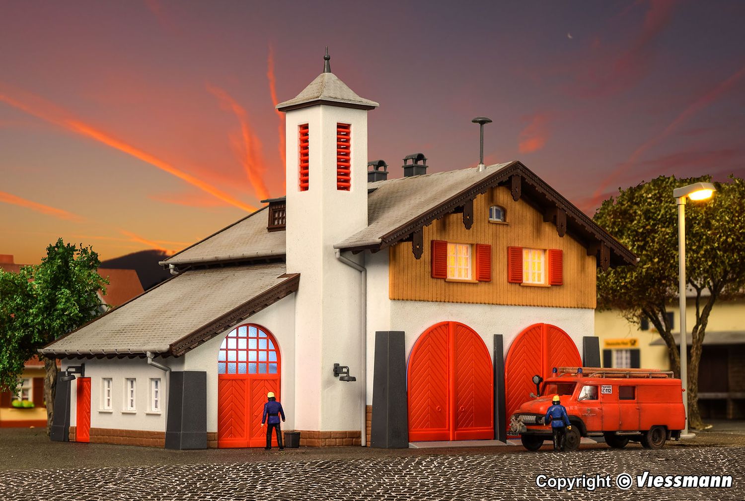 Kibri  39214 - Brandweerkazerne met dorpshuis H0