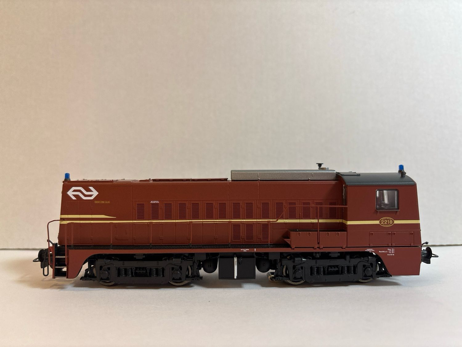 Piko 52687 - ~Diesel locomotief 2200 rood/bruin NS
