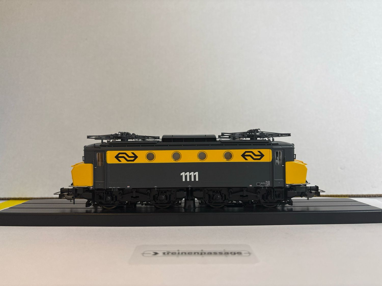 Piko 71176 - Elektrische locomotief NS 1111 &quot;Paaltjesloc&quot; Exclusief Railhobby