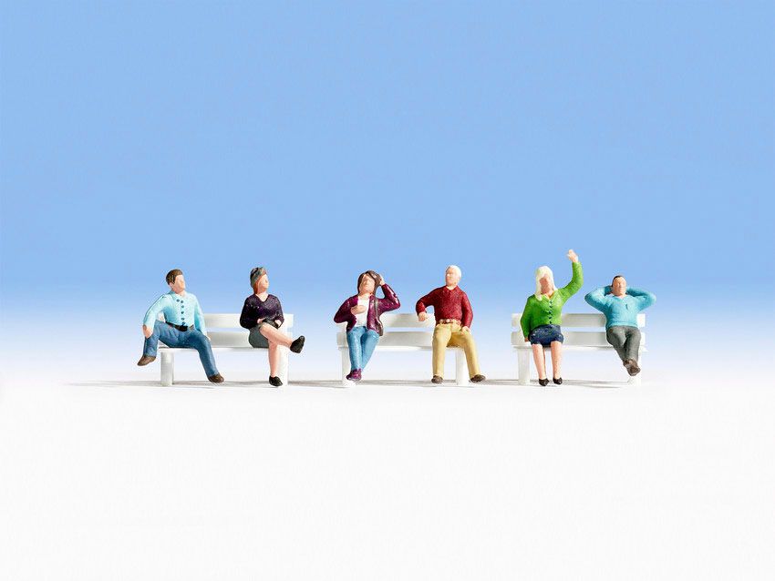 Noch 15540 - Sitzende