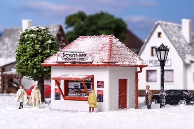 Vollmer 47625 - Kiosk Bratwurst-Maxe met kunstsneeuw N
