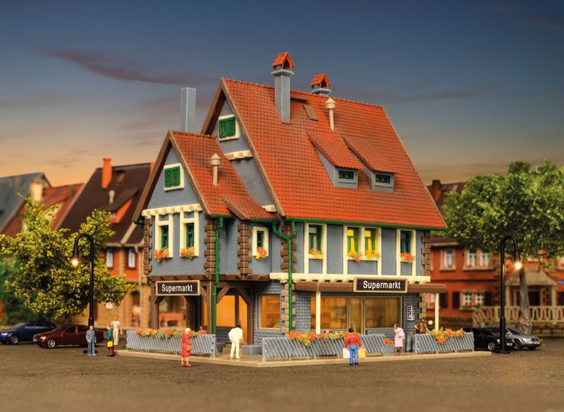 Vollmer 47660 - Supermarkt met inrichting en binnen verlichting LED  N