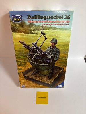 Riich RV35047 - Zwillingssockel 36 Anti-Aircraft Machine Gun Mount 1:35