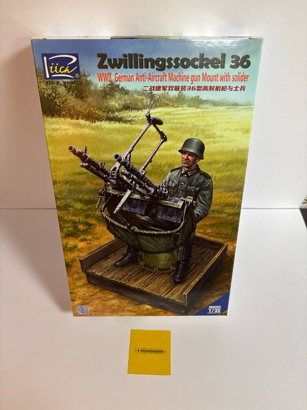 Riich RV35047 - Zwillingssockel 36 Anti-Aircraft Machine Gun Mount 1:35