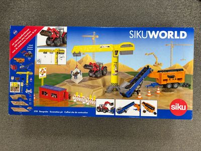 Siku 5701 - Bouwplaats Met Tractor 54 X 54 Cm Bruin 9-delig