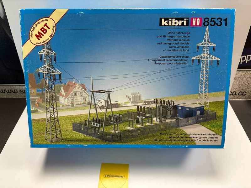 Kibri 8531 - Elektrisch onderstation met transformator en hoogspanningsmasten H0