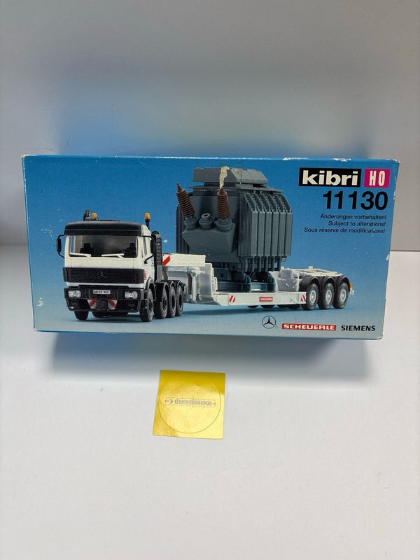 Kibri 11130 - Mercedes Benz dieplader met lading H0