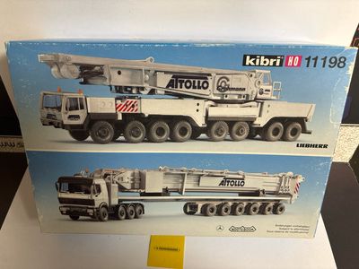 Kibri 11198 - Attollo telescoopkraan met bijbehorend transportvoertuig H0