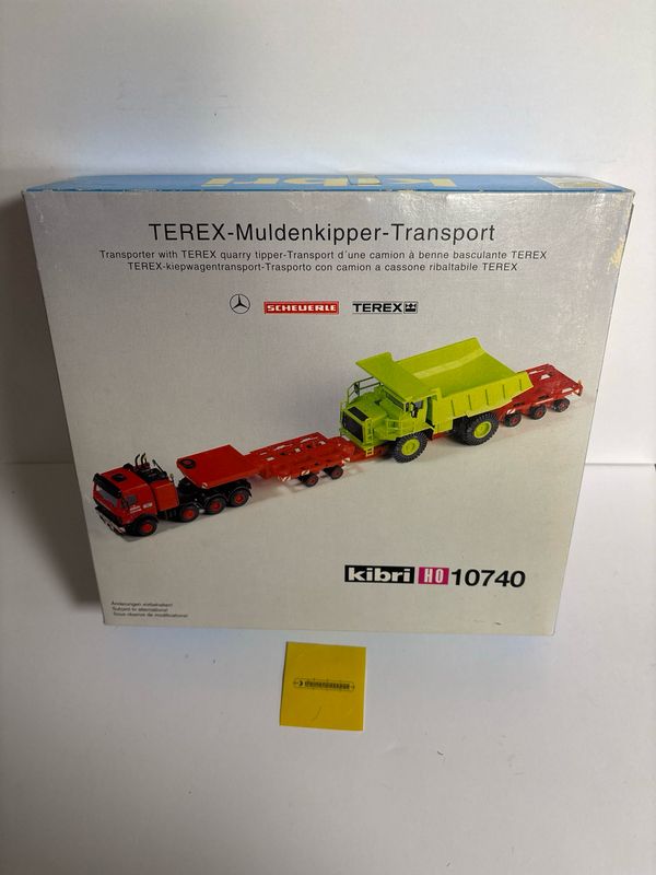 Kibri 10740 - HO Mercedes Benz trekker met oplegger en TEREX dump truck H0