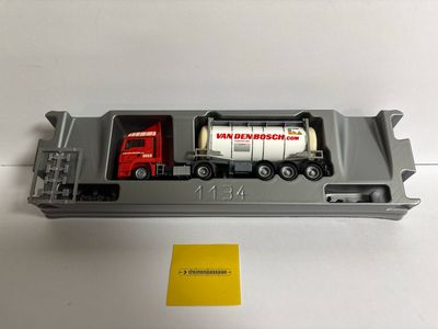 Herpa 1:87 - MAN tankcontainer‑oplegger  "van den Bosch" (NL)