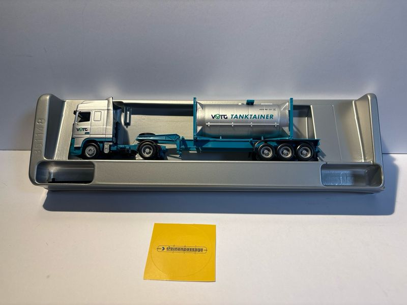 Herpa 1:87 - DAF 95 XF VOTG "VOTG container"