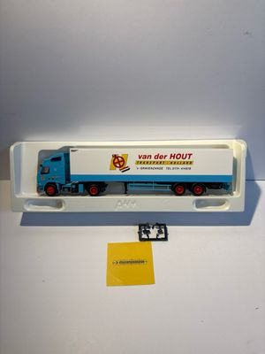 AWM 1:87 - Volvo FM12 Globetrotter "Van der Hout"