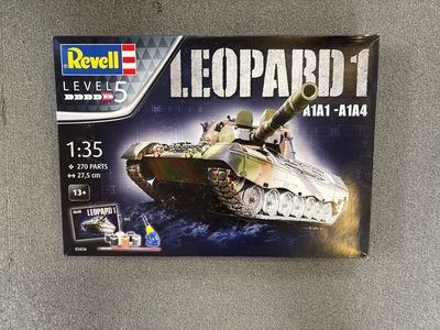 Revell 05656 - Leopard 1A1A1 - A1A4 (inclusief lijm en verf) 1:35