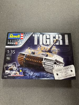 Revell 05790 - Tiger I Ausf.E 75th Anniversary 1:35