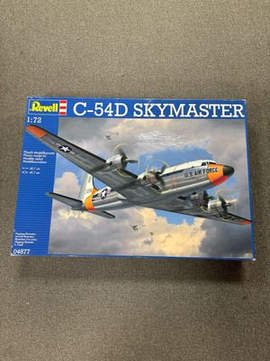 Revell 04877 - C-54D Skymaster 1:72