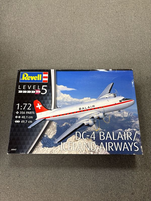 Revell 04647 - DC-4 Balair/Iceland Airways 1:72