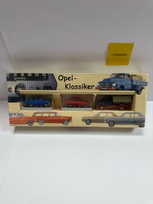 Brekina 1:87 - Opel-klassiker, set van 3