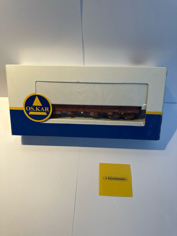 Os.KAR 4052.1 - Lage boord wagon met lading, SNCB  H0