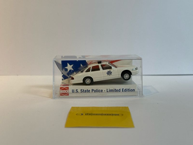 Busch 1:87 - Ford Crown Victoria "State Police Arizona" nr. 24