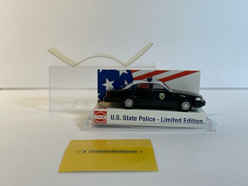 Busch 1:87 - Ford Crown Victoria "Wyoming"