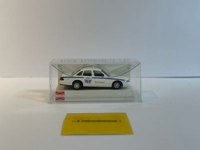 Busch 1:87 - Ford Crown Victoria "United Taxi"