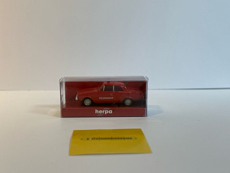 Herpa 1:87 - Ford Taunus Badewanne "Feuerwehr"