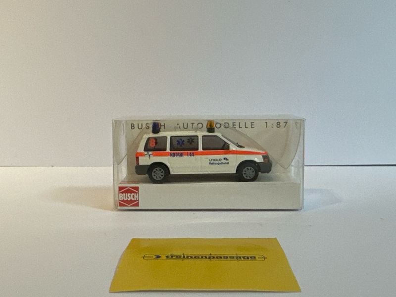 Busch 1:87 - Chrysler Voyager "Unique"
