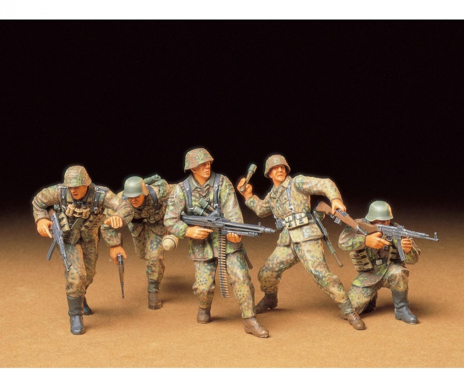 Tamiya 35196 - Fig-Set Ger. Front-Line Soldiers(5) 1:35