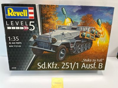 Revell 03248 - Sd.Kfz. 251/1 Ausf. B "Stuka zu Fuß" 1:35