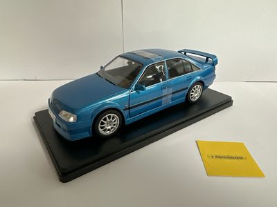 Whitebox 1:24 - Opel Omega Evolution 500, blauw