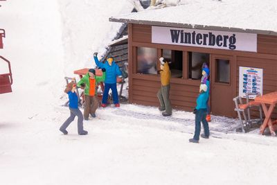 Faller 151732 - Après-ski feestvierders H0