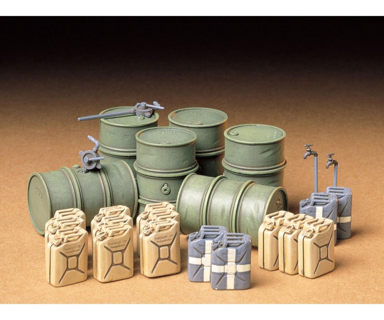 Tamiya 35186 - Diorama-Set Ger.Barrel &amp; Jerry Can 1:35