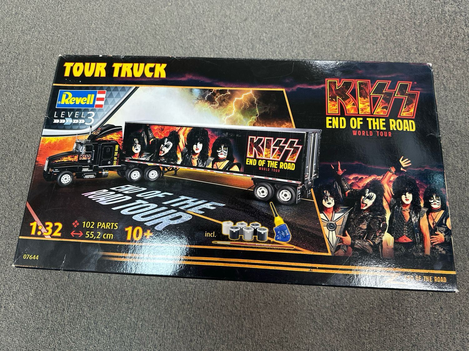 Revell 07644 - KISS End of the Road Tour Truck 1:32