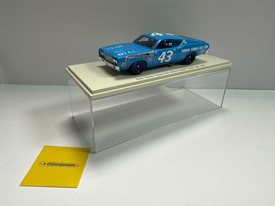 Occasion | Spark 1:43 - Ford Torino Cobra no. 43 Winner Motor Trend 500 1969 Richard Petty (Nascar)