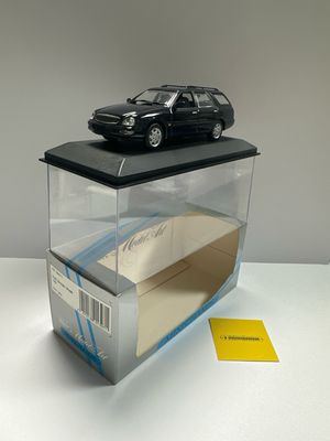MINICHAMPS 1:43 - Ford Scorpio Estate 1995 blue