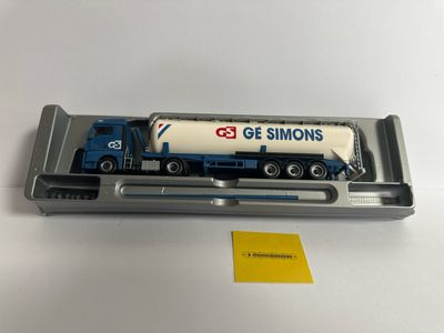 Herpa 1:87 - MAN met tankoplegger "GE SIMONS"