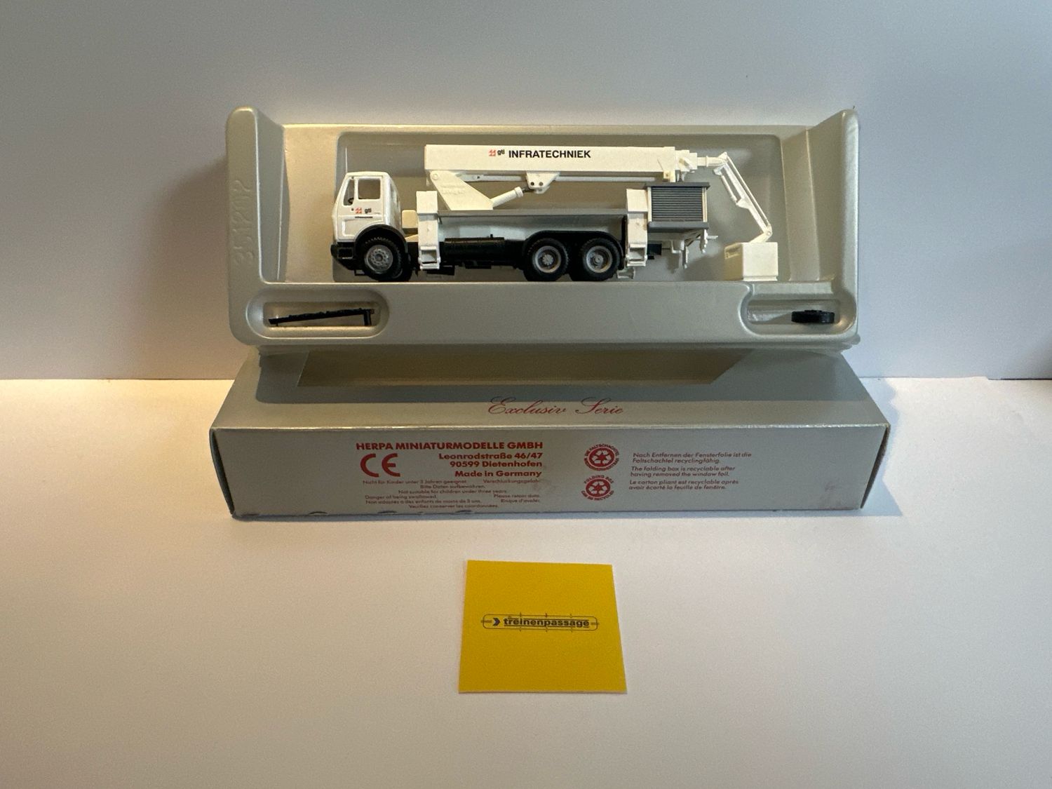 Herpa 1:87 - Mercedes Benz "INFRATECHNIEK gti"