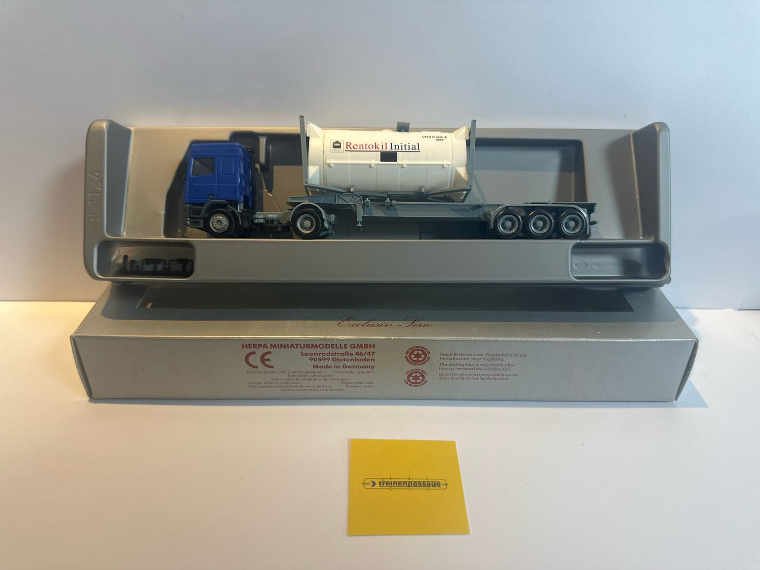 Herpa 1:87 - DAF met "Rentokil Initial" tank