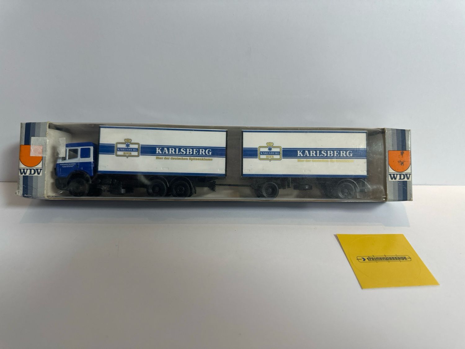 WDV 1:87 - Mercedes met oplegger en aanhanger "Karlsberg"