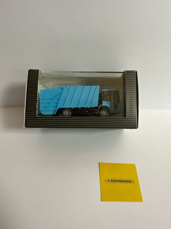 Wiking 1:87 - MB ATEGO ‚ECONIC blauw