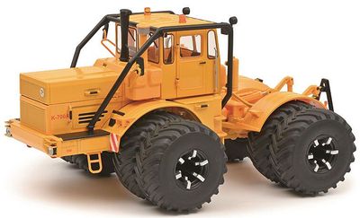 Schuco 1:32 - Kirovets K700 A dubbellucht