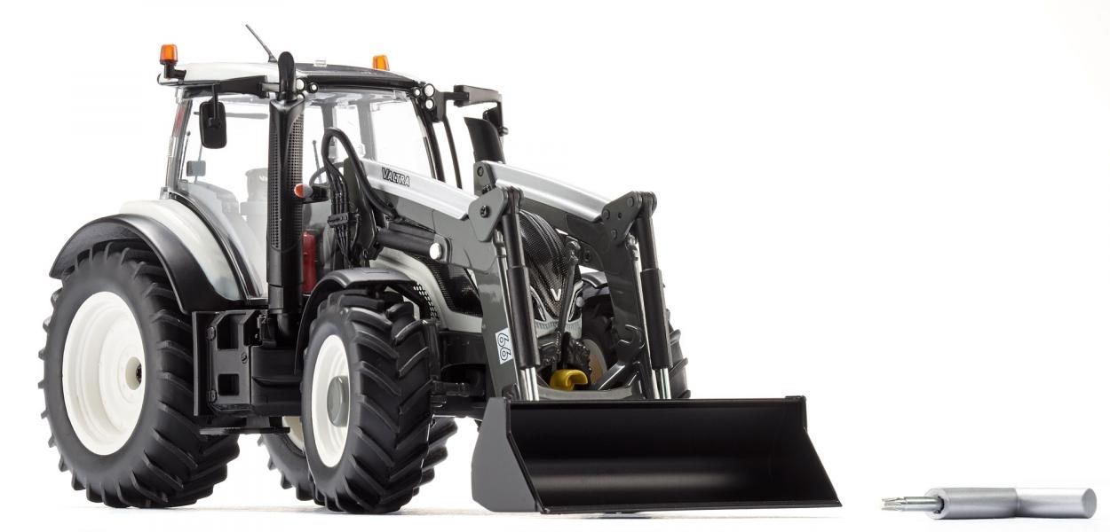 Wiking 1:32 - Valtra T174 mit Frontlader